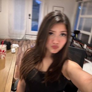 Meet your Posher, Celeste